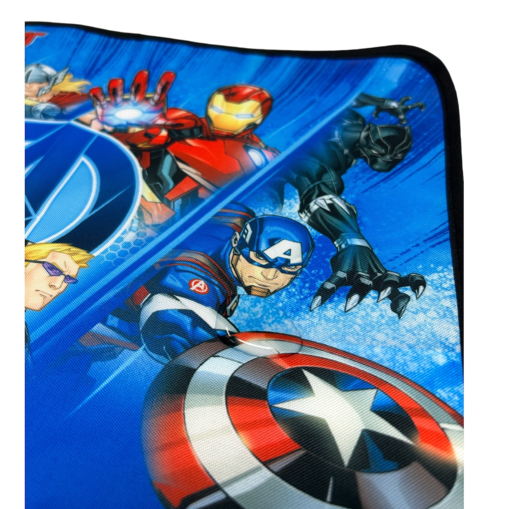 TOVAGLIETTA AVENGERS MARVEL COLAZIONE SCUOLA IN POLIESTERE IMPERMEABILE CM. 40X30 - TV15AV