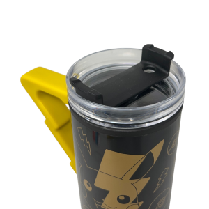 BICCHIERE TERMICO CON CANNUCCIA PIKACHU POKEMON MANICO 3D 770 ML - 86682