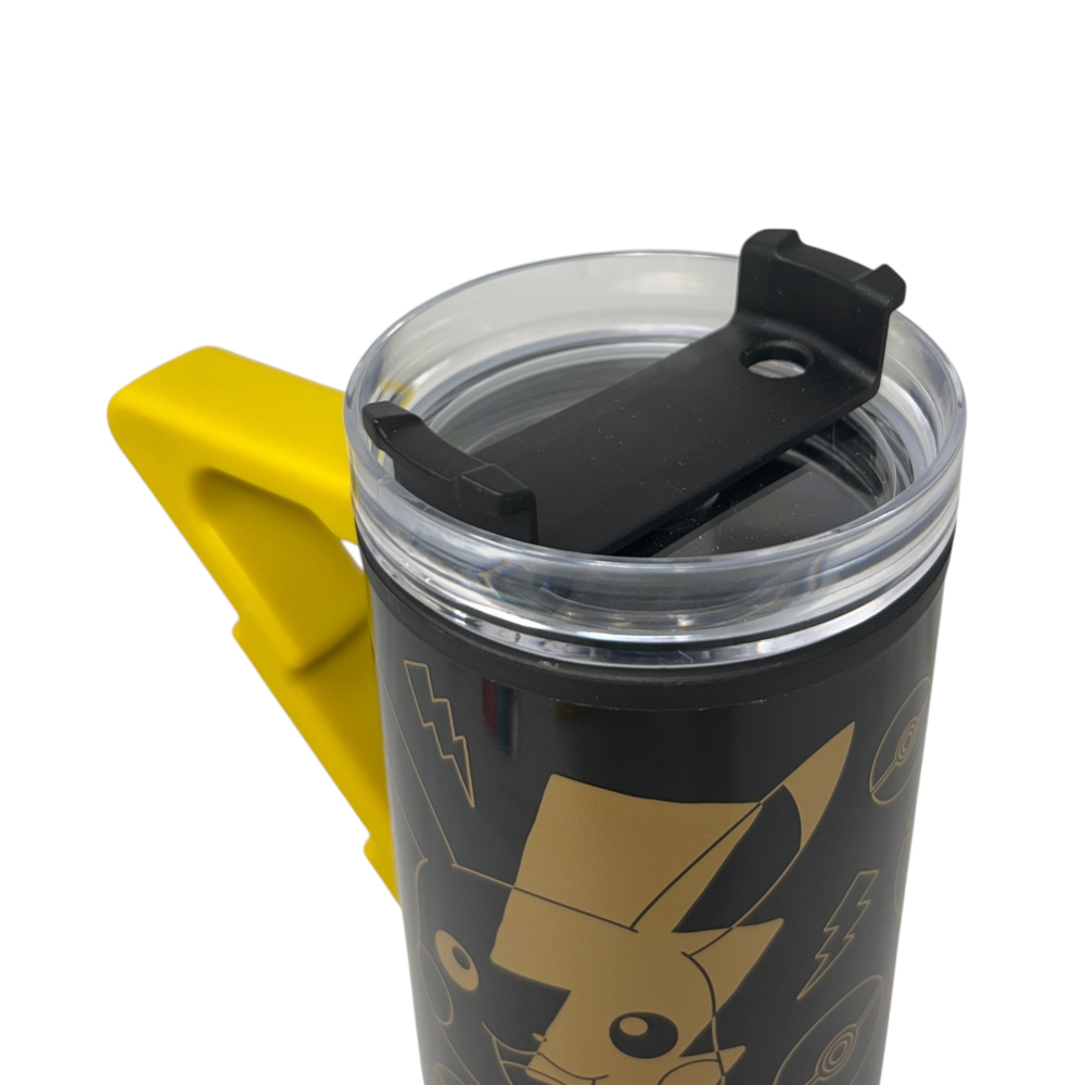 BICCHIERE TERMICO CON CANNUCCIA PIKACHU POKEMON MANICO 3D 770 ML - 86682