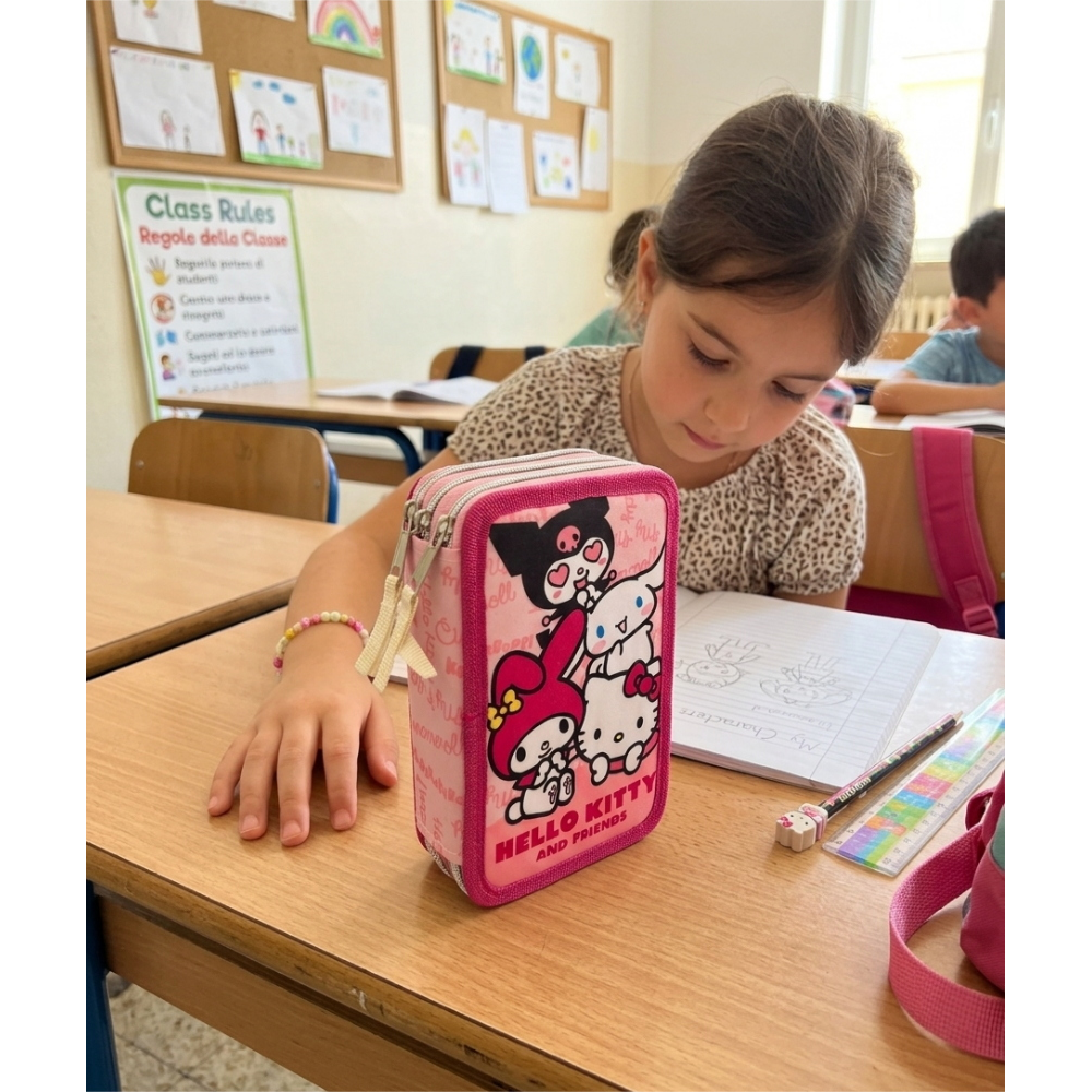ASTUCCIO SCUOLA HELLO KITTY AND FRIENDS SANRIO MULTISCOMPARTO 3 ZIP PORTACOLORI GIOTTO - 5558